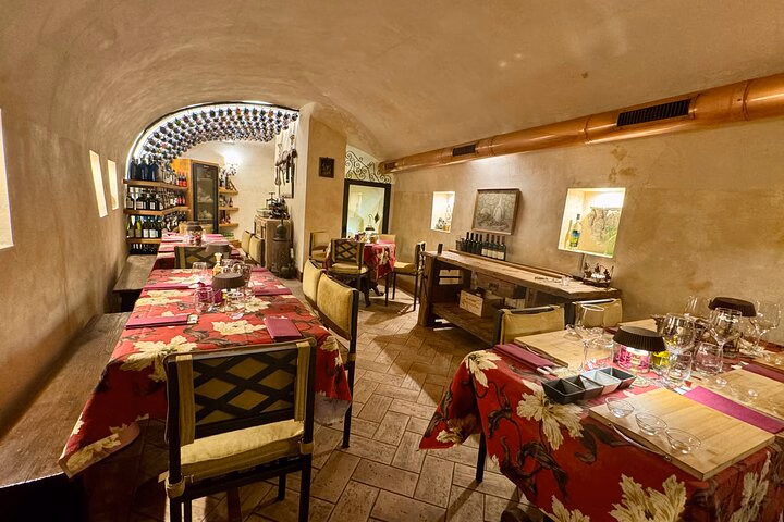 fe8ced28-404c-45fd-8b27-b112063f4316